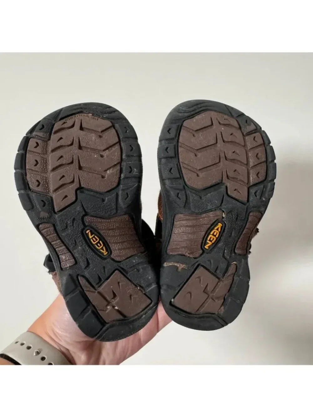 Keen Dark Brown Open Side Fabric Sandals 6